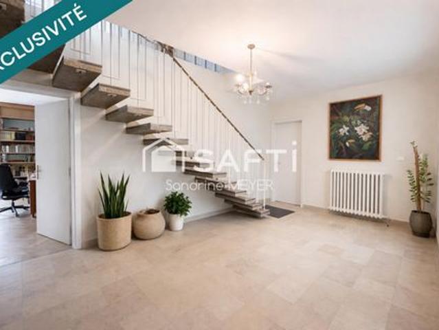 Maison d'architecte 262 m², sous sol 144 m²