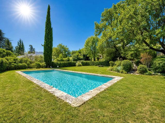 Maison d'architecte au pied du Garlaban