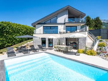 Maison d'architecte avec vue lac