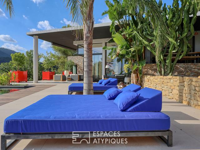 Maison d'architecte avec vue vendue meublée 345m² Toulon