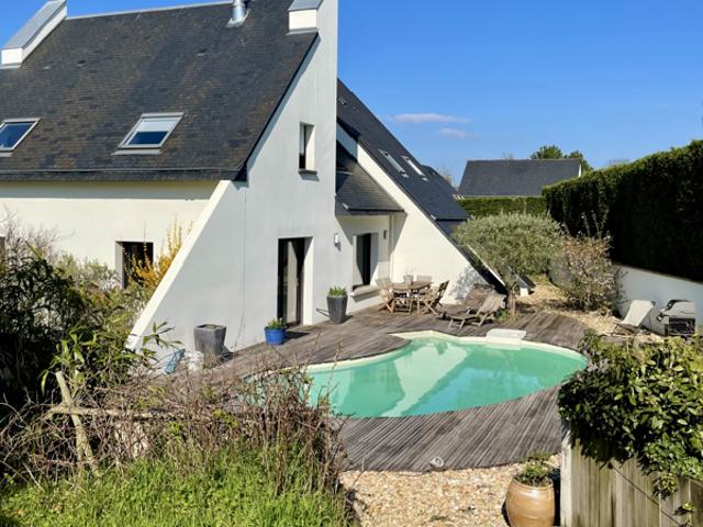 Maison d'architecte avec piscine