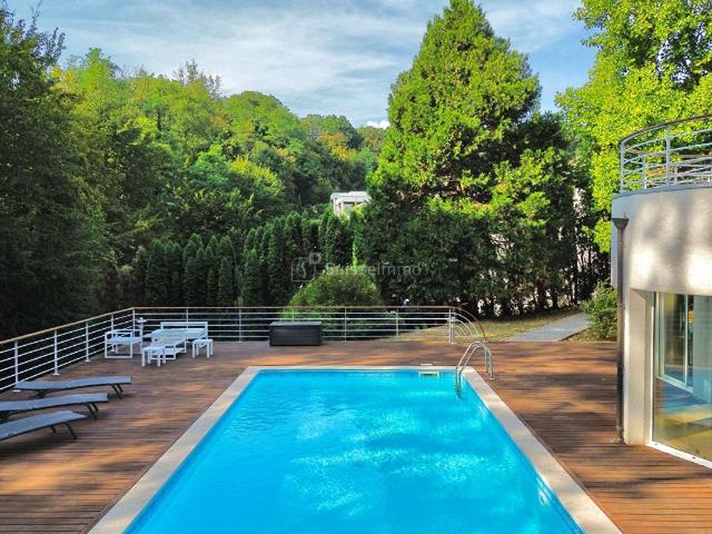 Maison d'architecte Besancon 6 pièce s 285 m2