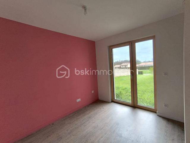 Maison d'architecte de 111 m² à Garnerans