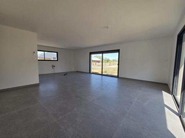 Maison d'Architecte de 2025 de plain pied de 130 m² avec des prestations de qualité au coeur de sébazac