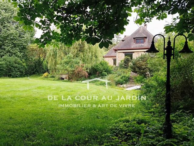 Maison d'architecte des années 70 avec parc paysager, terras. 416m² Nonancourt