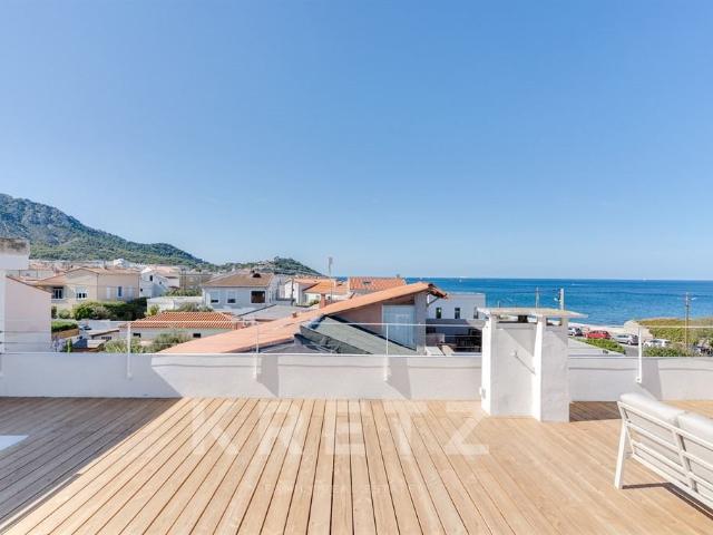 Maison d'architecte en front de mer avec rooftop et vues à 3. 140m² Marseille 8ème