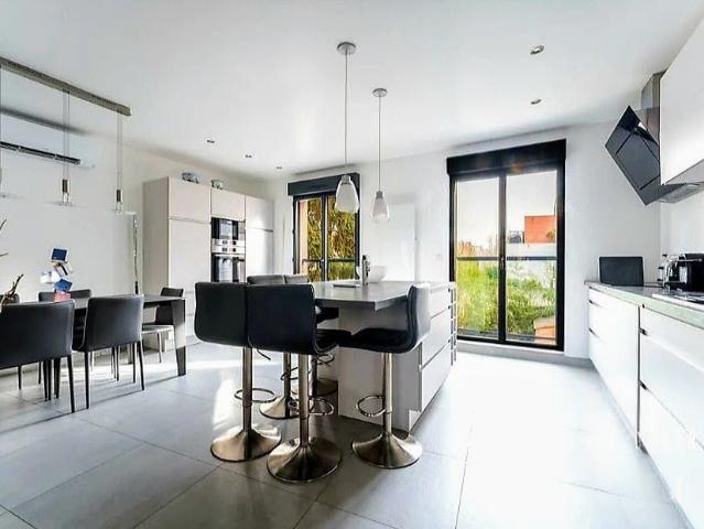Maison d'architecte La Garenne Colombes 6 pièce s