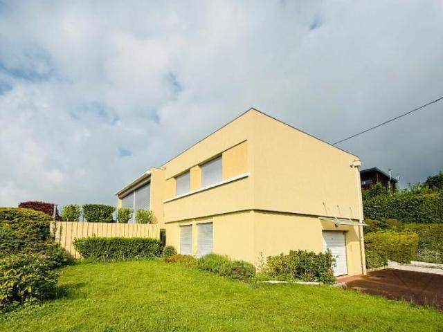 Maison d'architecte /magnifique terrain /vue dégagée/15 Minutes CHU