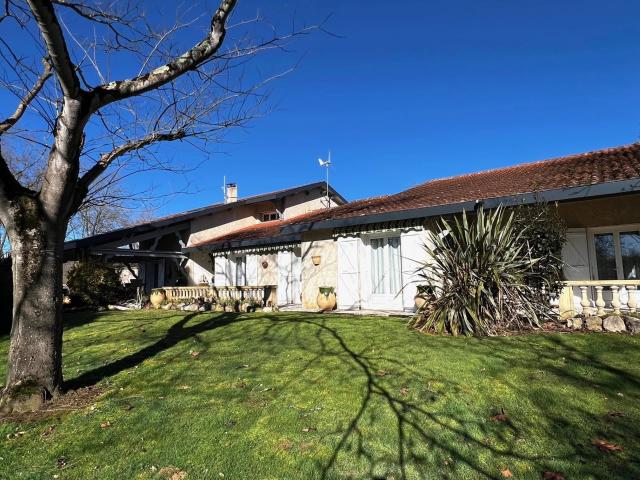 Maison d'architecte parfait état 331m² L'Isle en Dodon