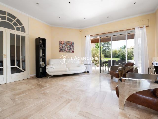 Maison d'architecte profitant d'une belle vue cathédrale 213m² Albi
