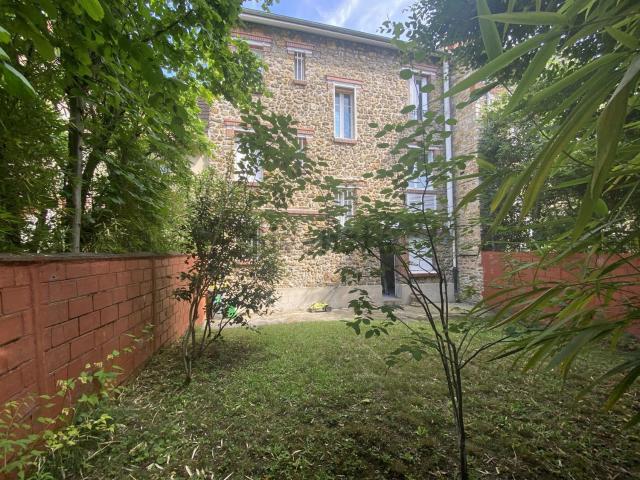 Maison, Deuil la Barre