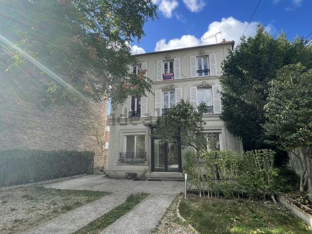 Maison, Deuil la Barre