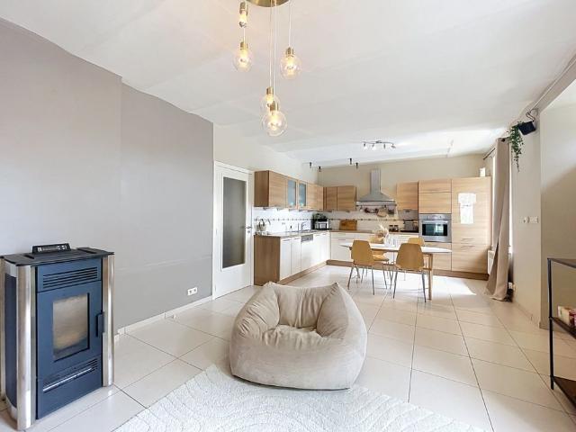 Maison deux chambres à louer à Anlier