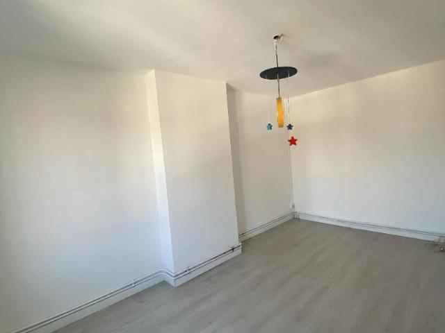 Maison, deux chambres, jardin, Bruay centre 605 €, Bruay la buissiere