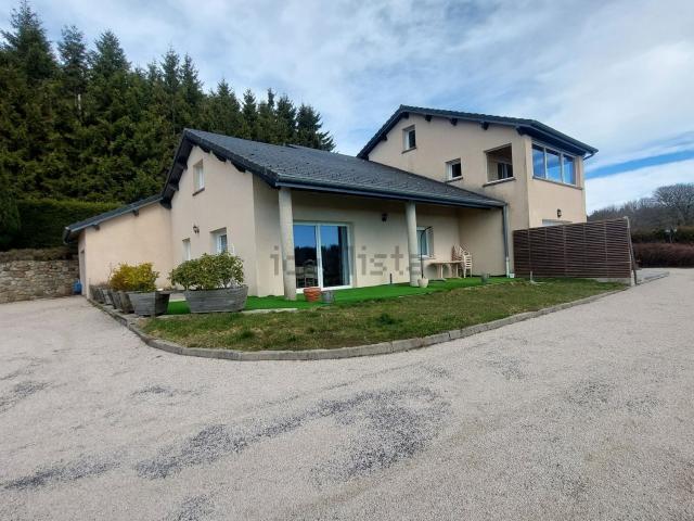Maison, Devesset