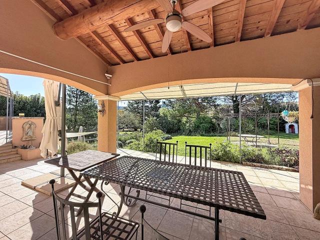 Maison d'exception 260 m² 4 chambres Piscine Terrain 3 000 m² G