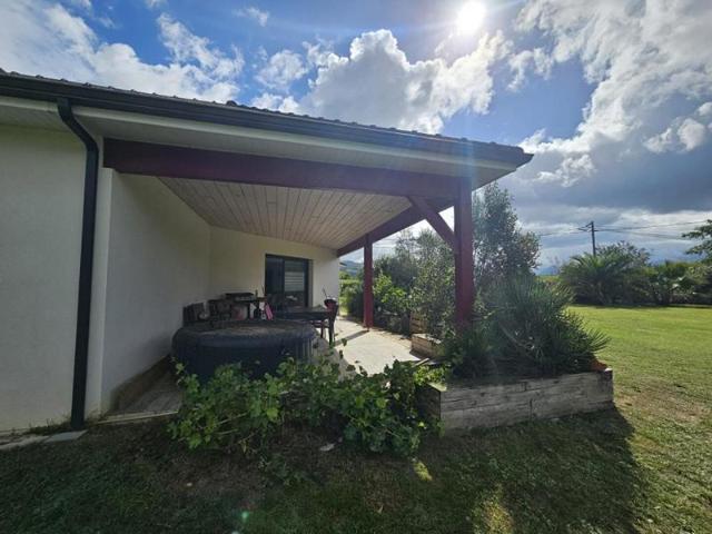 Maison d'exception avec terrain équestre à 5 minutes de Mauléon