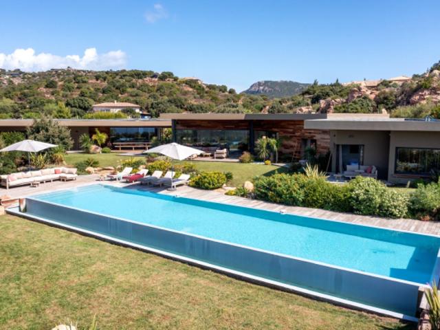 Maison d'exception avec vue sur la mer en Corse !