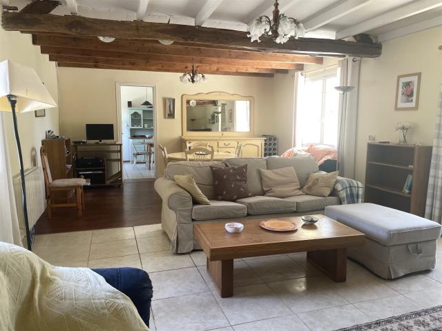 Maison de 3 chambres dans un endroit calme avec un studio 142m² Monflanquin