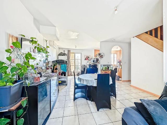 Spacieuse maison 5 pièces avec jardin à Champigny