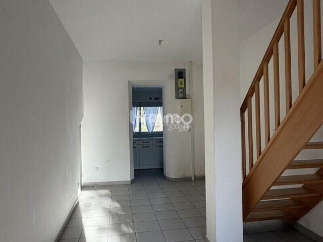 Maison de 105m2 à rénover sur sa parcelle de 500m2 St Menet 13