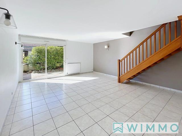 Maison de 108.25 m² avec terrasse et places de parking