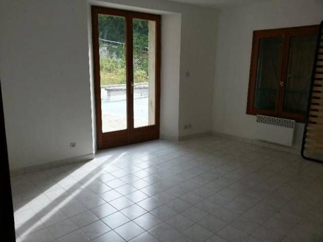 Maison de 100m2 à louer sur Blaincourt lès Précy