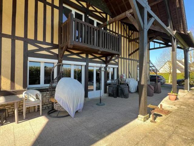 Grande maison familiale avec terrain à Valorbiquet