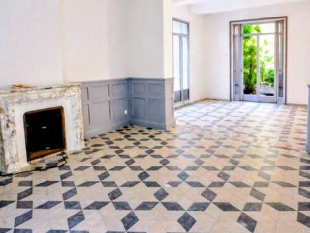Maison de 10 pièces de luxe en location à Béziers, Occitanie