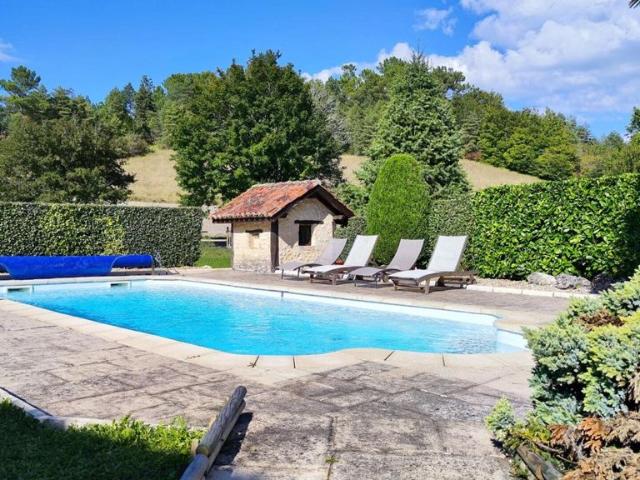 Maison de 10 pièces de luxe en vente à Mensignac, France