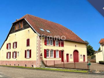 Maison de 10 pièces de 398 m² à Voyer