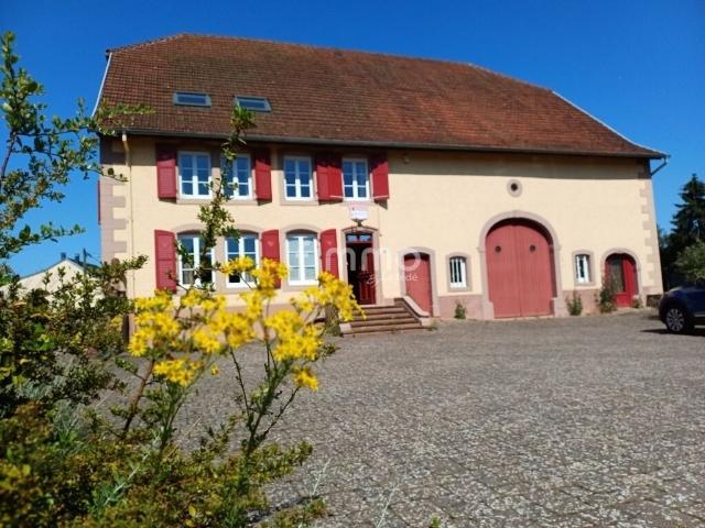 Maison de 10 pièces de 398 m² à Voyer