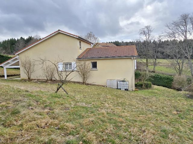 maison de 115 m2 proche du centre du village