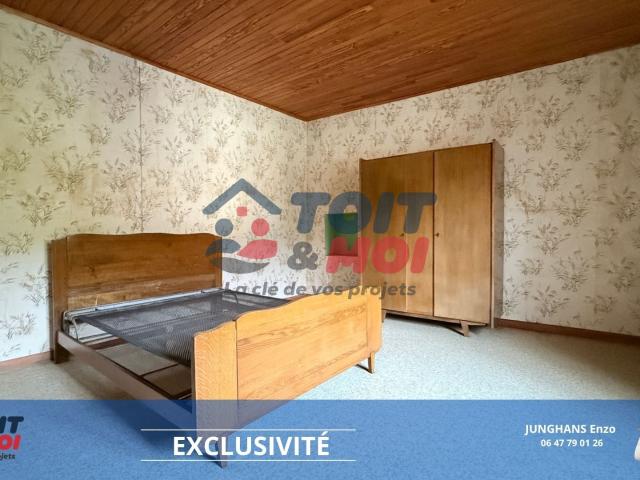 Maison de 117 m2 avec hangar de 471 m2 Nans 117m² Nans
