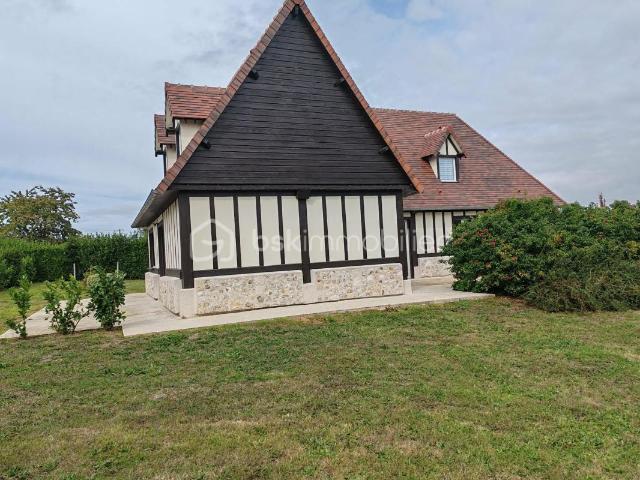 Maison de 118 m² – 3 chambres – 2 terrasses – Double garage