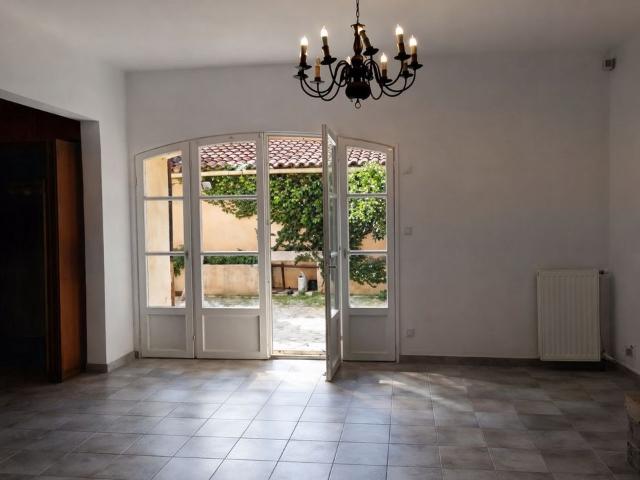 Maison de 111m2 à louer sur Marseille 09