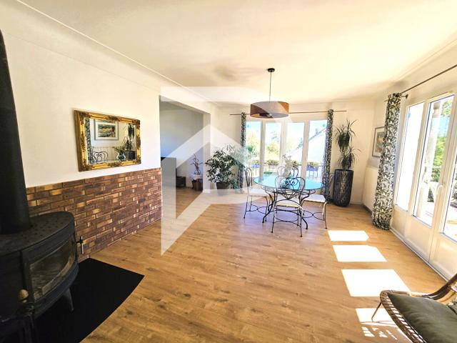 Maison de 112 m² et appartement de 50 m² sur un terrain de 1. 112m² Mesplède