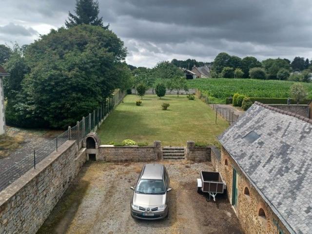 maison de 112m2 à LARCHAMP 3 chambres avec dépendance 112m² Larchamp
