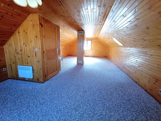 Maison de 113m2 au sol sur 1000m2 de terrain. Située dans un pe