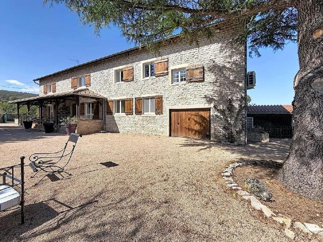 Maison de 11 pièces de luxe en vente à Saint Gengoux de Scissé, Bourgogne Franche Comté