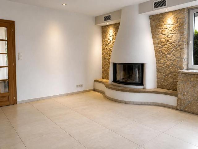Maison de 11 pièces de 300 m² à Steinbach