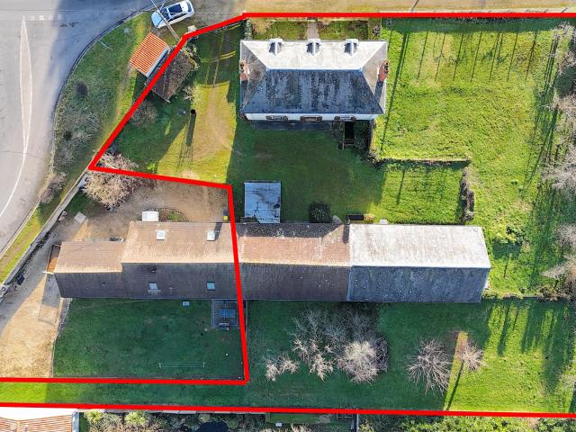 Maison de 124 m2 et dépendances sur Antran