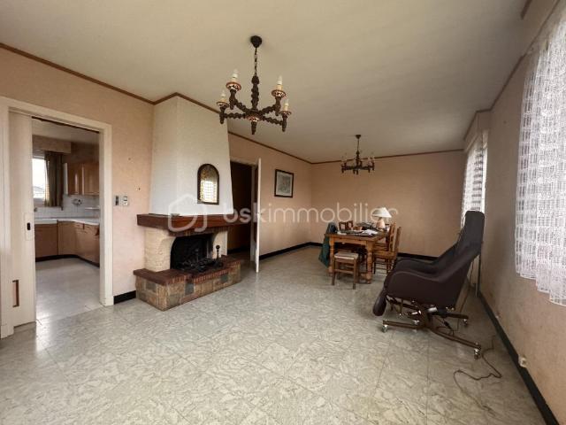Maison de 125 m2 5 pièces 3 chambres à Assevillers 80200