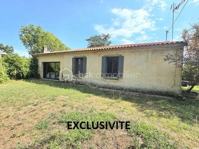 MAISON DE 130 M2 SUR UN TERRAIN DE PLUS DE 3 200 M2, 4 CHAMBRES, PISCINE !