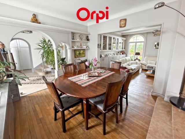 Maison de 147 m² avec jardin à Créteil