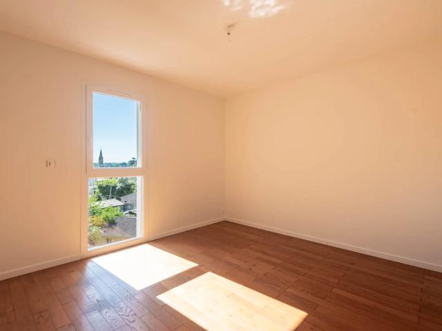MAISON DE 143 M2 4 CHAMBRES+BUREAU VUE TRES DEGAGEE