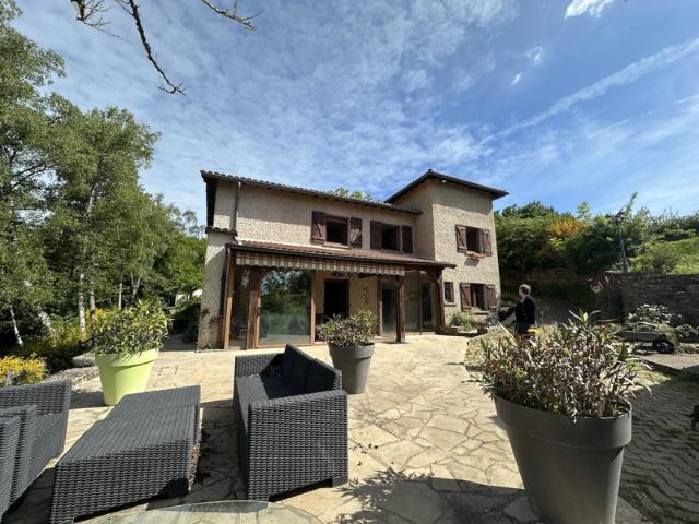Maison de 155 m2 hab. belle situation calme avec vue dégagé