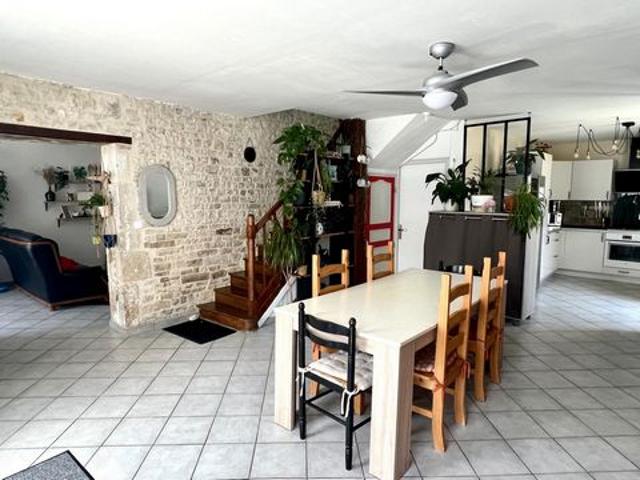 Maison de 150m2 3 chambres dépendances