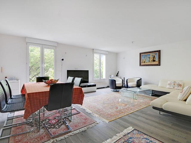 Maison de 150m2 avec superbe terrain arboré de 705m2 150m² Le Blanc Mesnil
