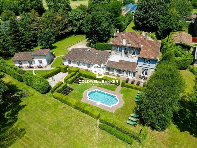 Maison de luxe de 15 pièces en vente à Lacabarède, France
